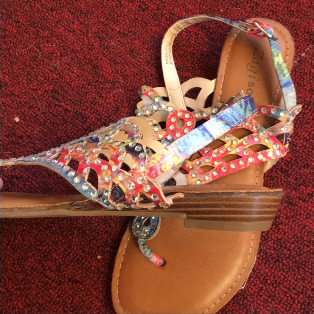 Sandals - Picture 3 of 4